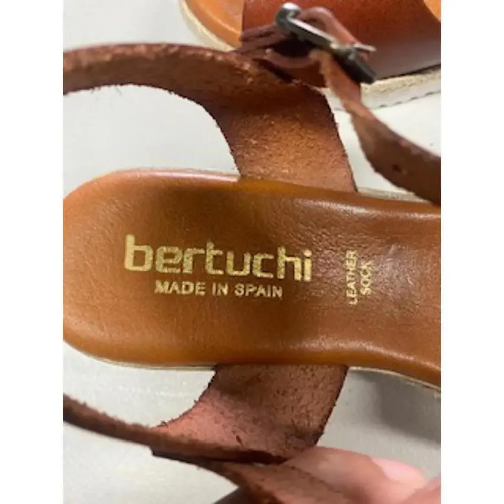 Luxurious Brown Leather Sandals - Picture 2 of 6
